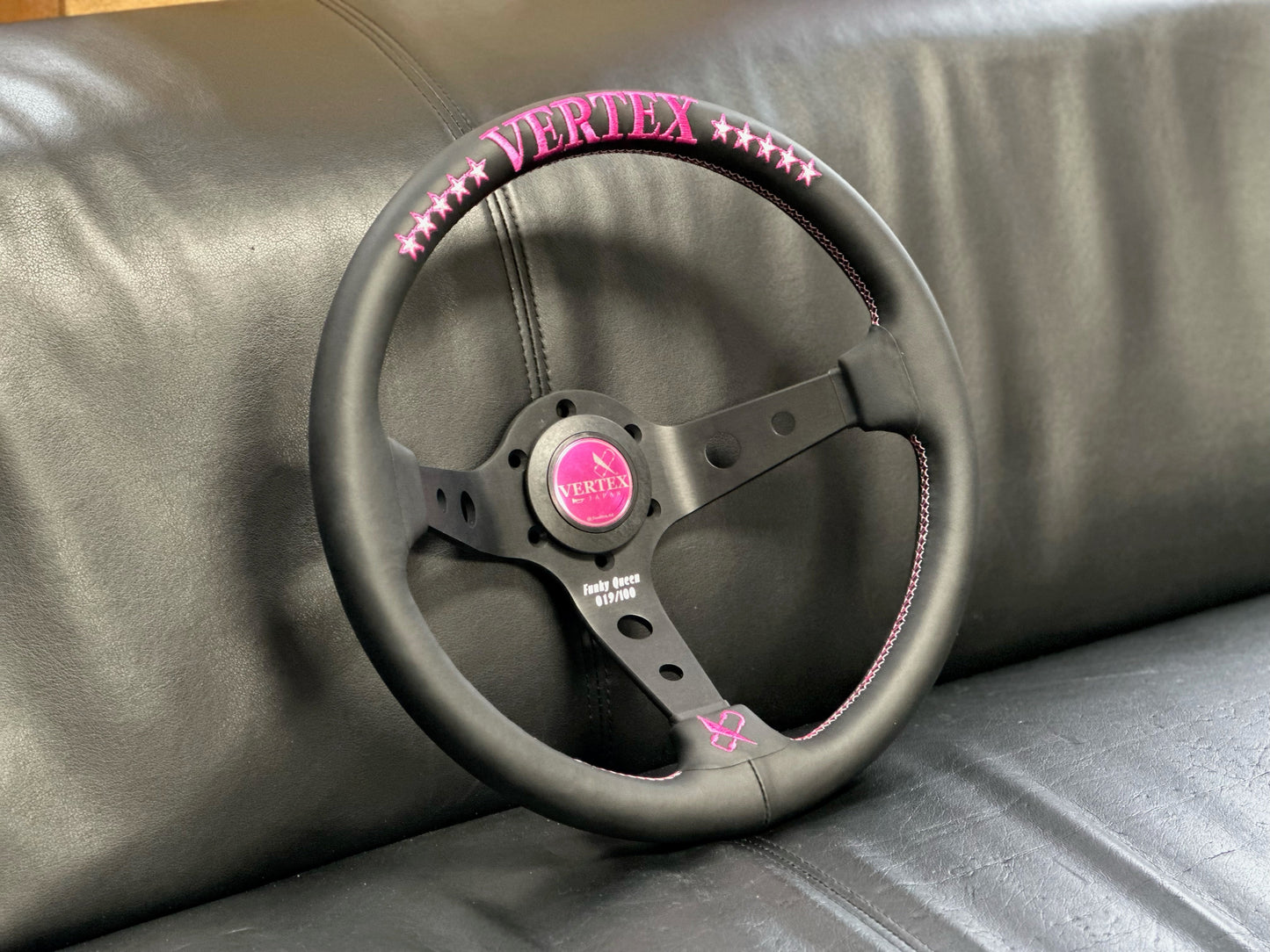 Vertex Funky Queen Steering Wheel