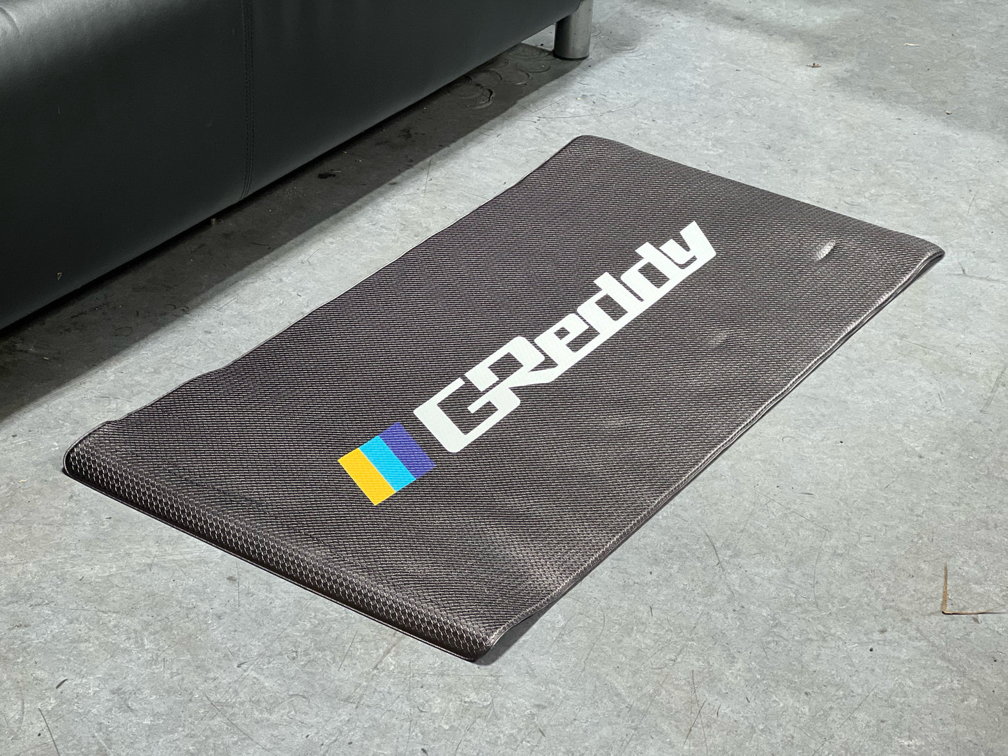 GREDDY LOGO MECHANICS MAT - BLACK